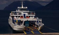 Main image of Double Ended Ferries TBN 30 82.4 m  by SALAMIS built 2003